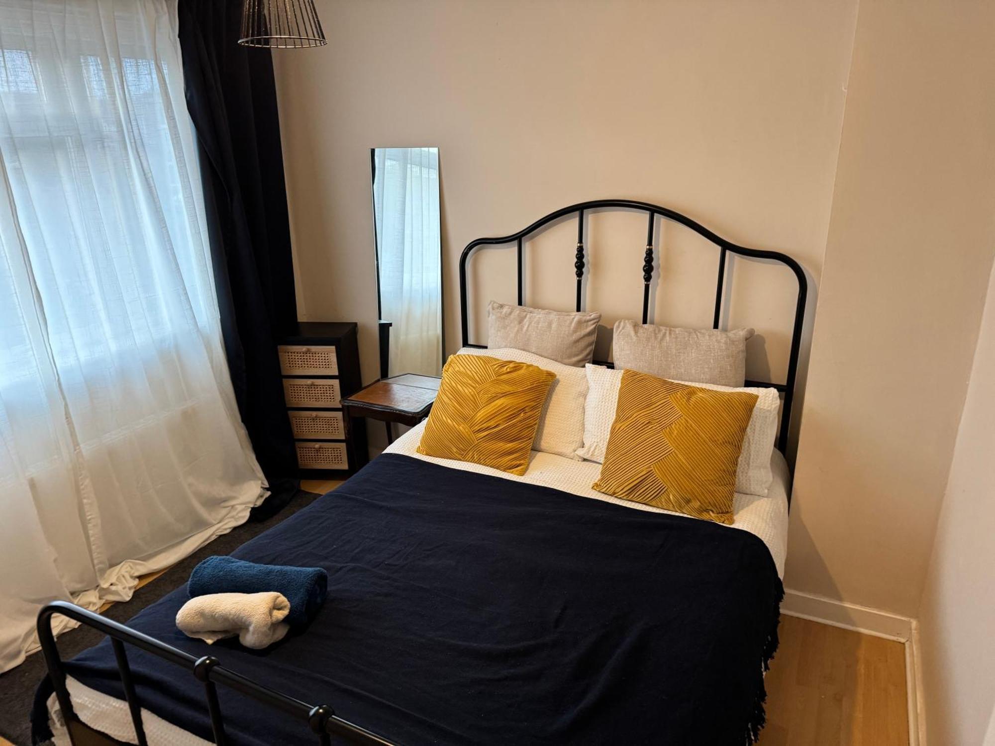 Sunflower Villa Бристоль Экстерьер фото